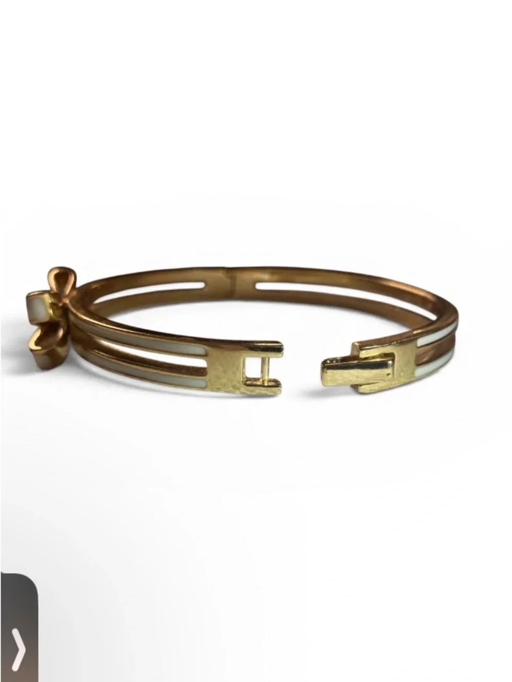 Kate Spade New York White Enamel Bow Hinged Bangle Bracelet Gold Tone Signed - Picture 5 of 6